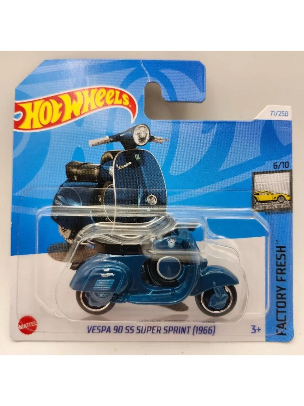 Hot Wheels Vespa 90 SS Super Sprint 1966 Blue Factory Fresh Short Card